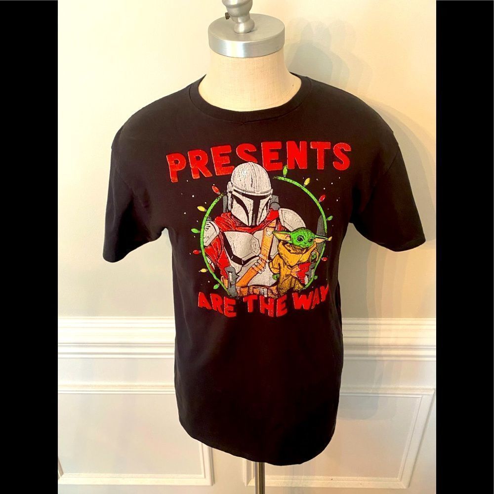Men's Mandalorian Presents Are The Way Tee